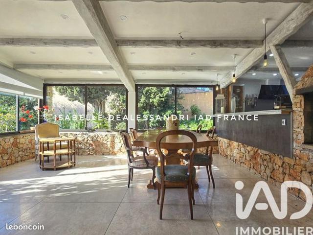 Maison 6 pièces 187 m²