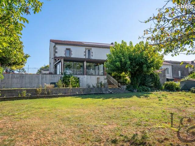Maison 6 pièces 187 m²