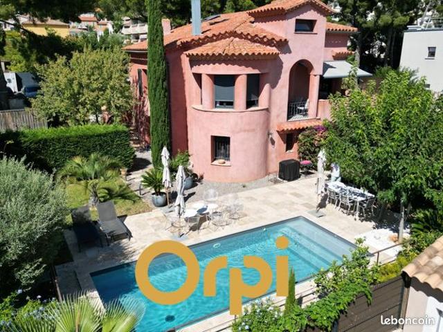 Maison 6 pièces 187 m²