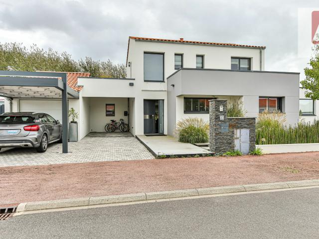 Maison 6 pièces 187 m²