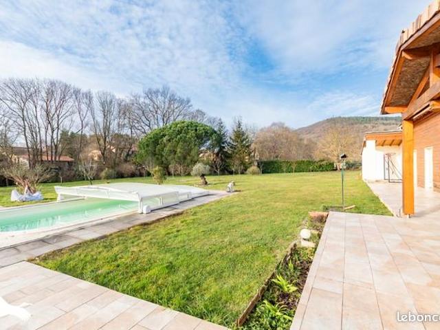 Maison 6 pièces 188 m²