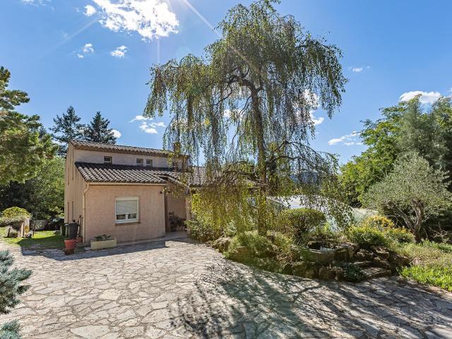 Maison 6 pièces 188 m²