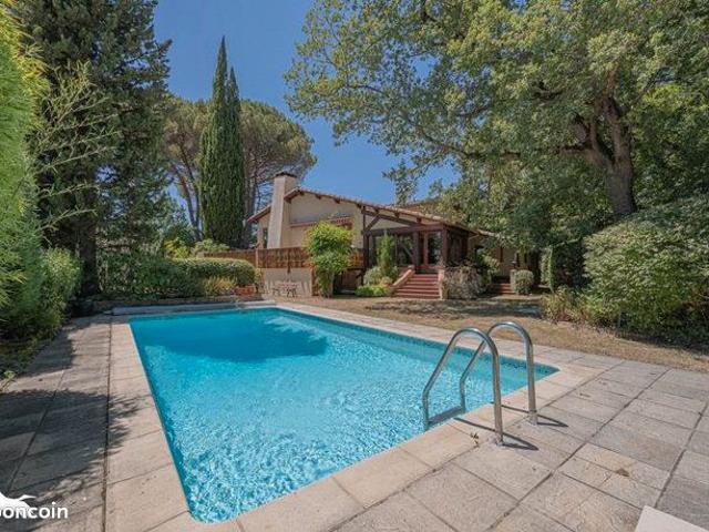 Maison 6 pièces 188 m²