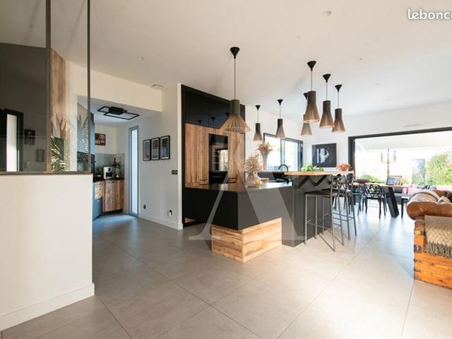 Maison 6 pièces 188 m²