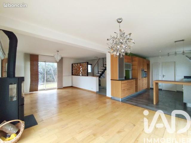 Maison familiale 6 pièces 189 m²
