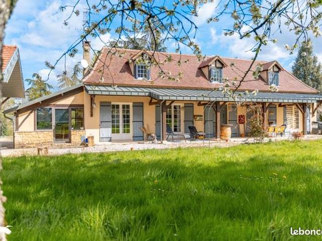 Maison 6 pièces 161 m²