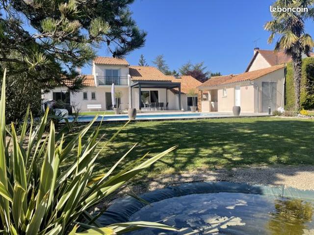 Maison 6 pièces 189 m²