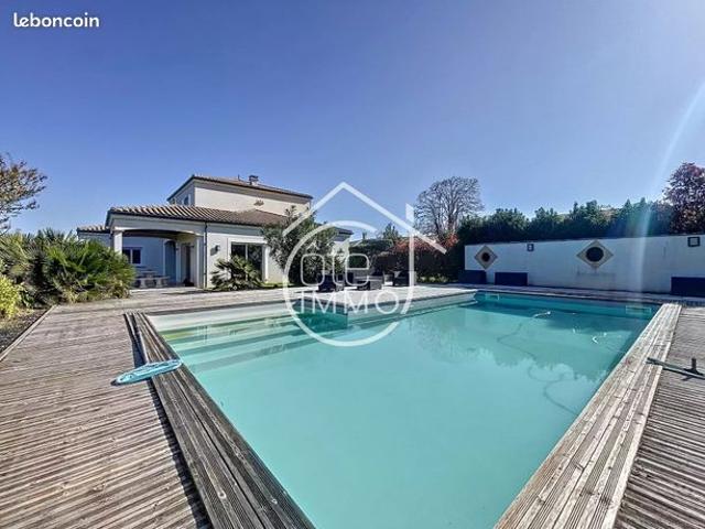 Maison 6 pièces 189 m²