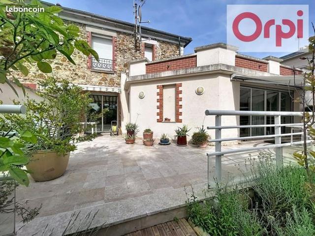 Maison 6 pièces 189 m²