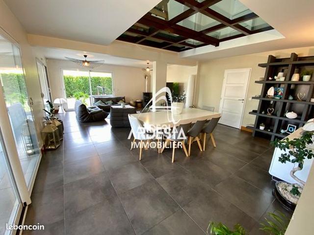 Maison 6 pièces 189 m²