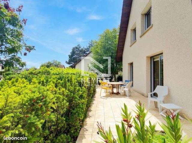 Maison 6 pièces 189 m²