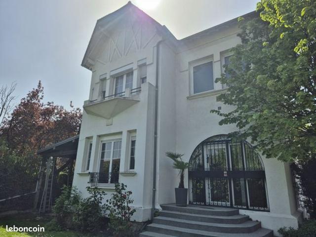 Maison 6 pièces 180 m²