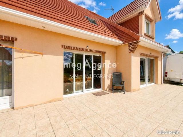 Maison 6 pièces 180 m²