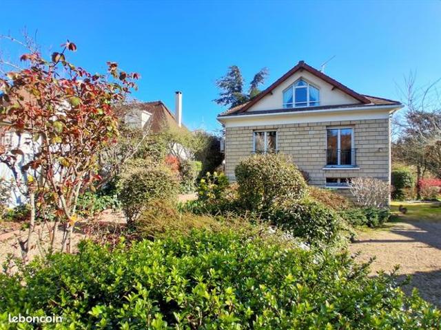 Maison 6 pièces 180 m²