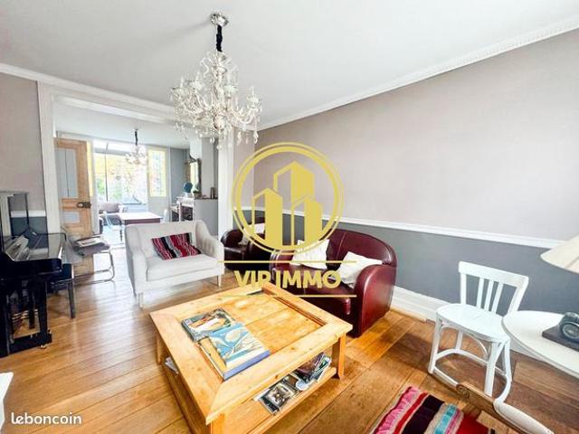 Maison 6 pièces 180 m²