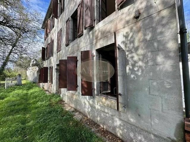 Maison 6 pièces 180 m²
