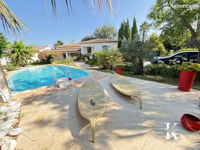 Maison 6 pièces 180 m²