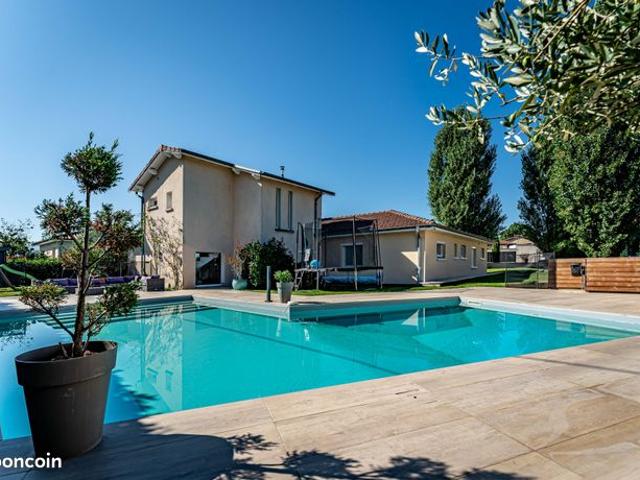 Maison 6 pièces 180 m²