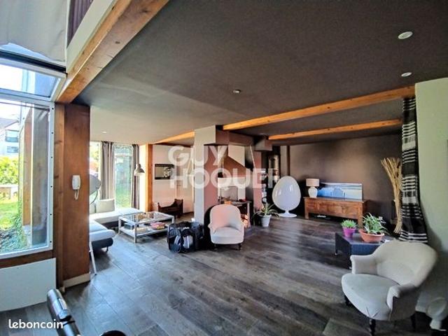 Maison 6 pièces 180 m²