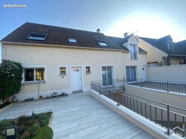 Maison 6 pièces 180 m²