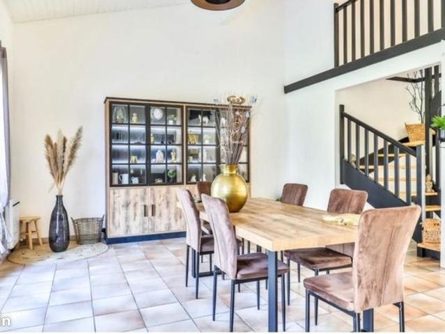 Maison 6 pièces 180 m²