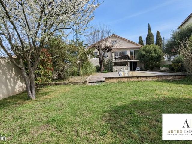 Maison 6 pièces 180 m²