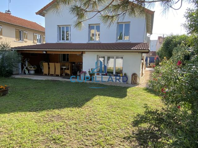 Maison 6 pièces 180 m²