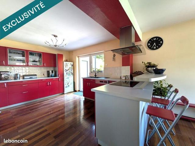 Maison 6 pièces 180 m²