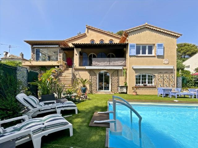 Maison 6 pièces 180 m²