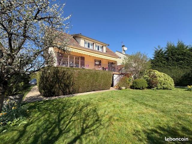 Maison 6 pièces 180 m²
