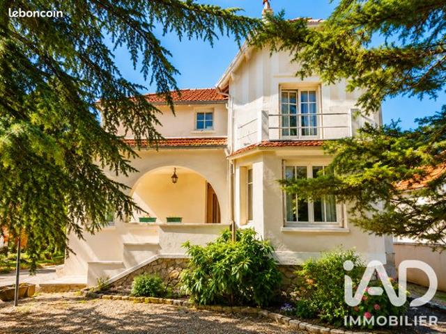 Maison 6 pièces 180 m²