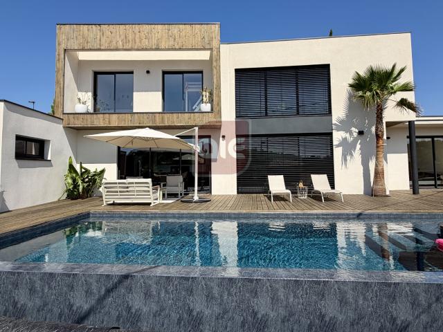 Maison 6 pièces 180 m²