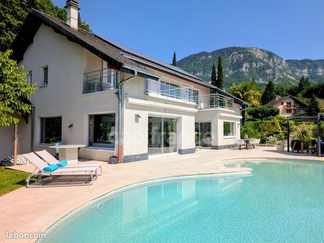 Maison 6 pièces 180 m²