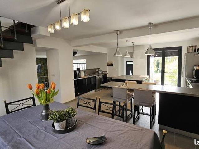 Maison 6 pièces 180 m²