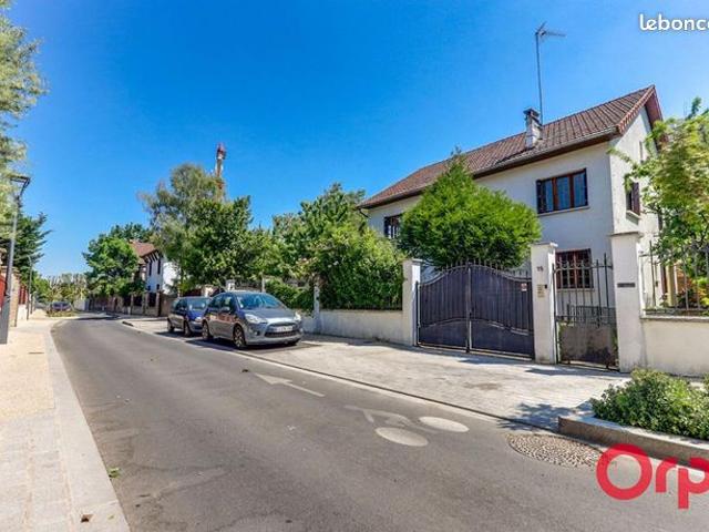 Maison 6 pièces 180 m²
