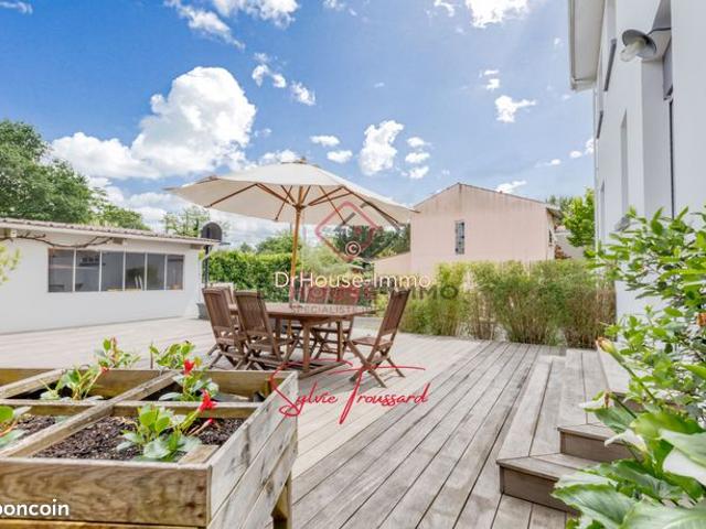 Maison 6 pièces 180 m²