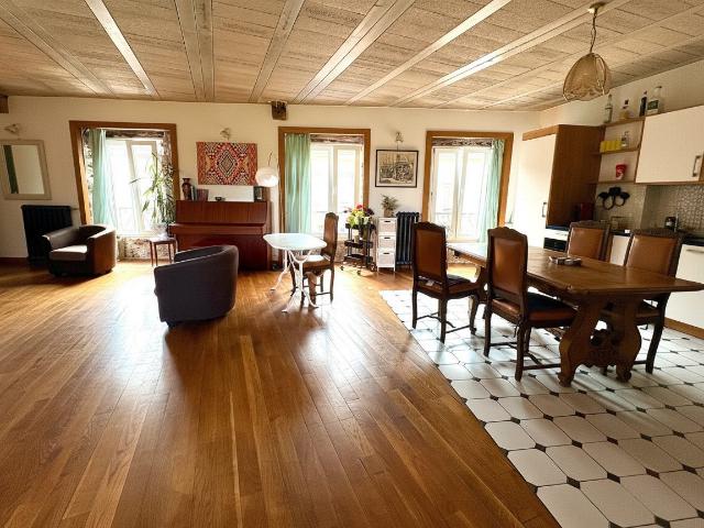Maison 8 pièces 180 m²