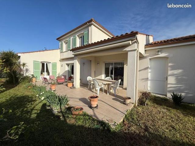 Maison 6 pièces 180 m²