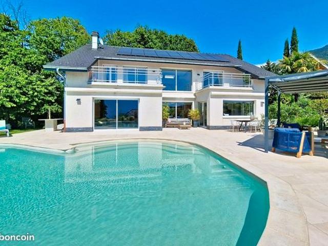 Maison 6 pièces 180 m²