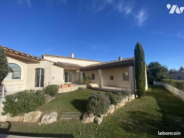 Maison 6 pièces 180 m²