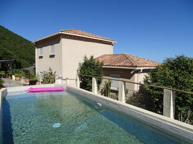 Maison 6 pièces 180 m²