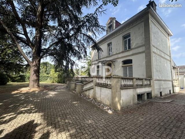 Maison 6 pièces 224 m²