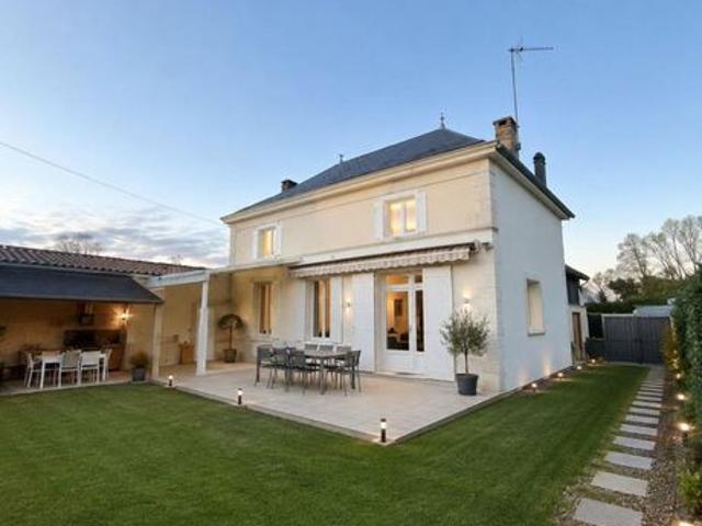 Maison 6 pièces 180 m²