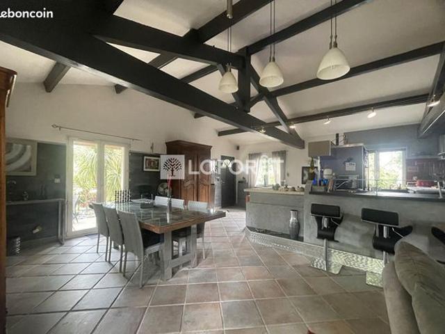 Maison 6 pièces 180 m²