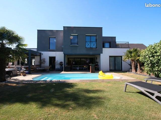 Maison 6 pièces 180 m²