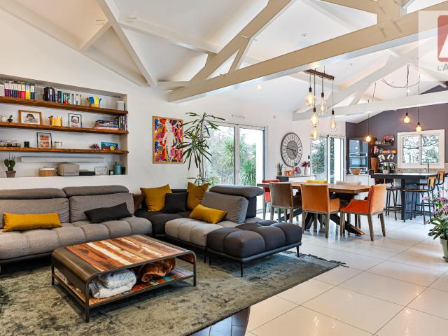 Maison 6 pièces 180 m²