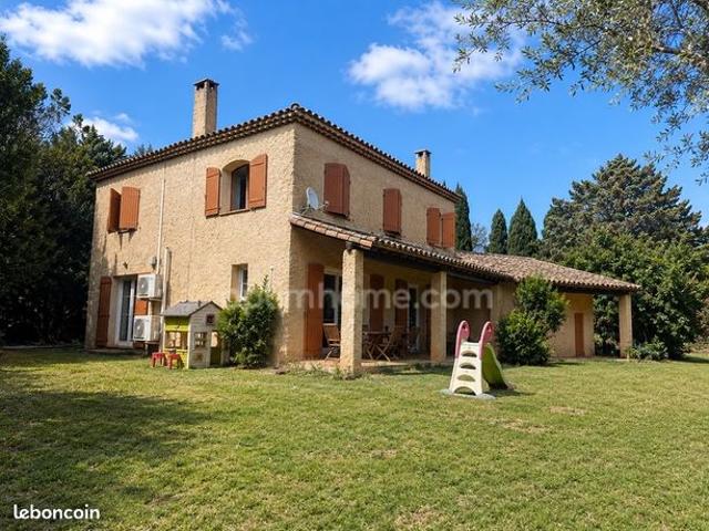 Maison 6 pièces 180 m²