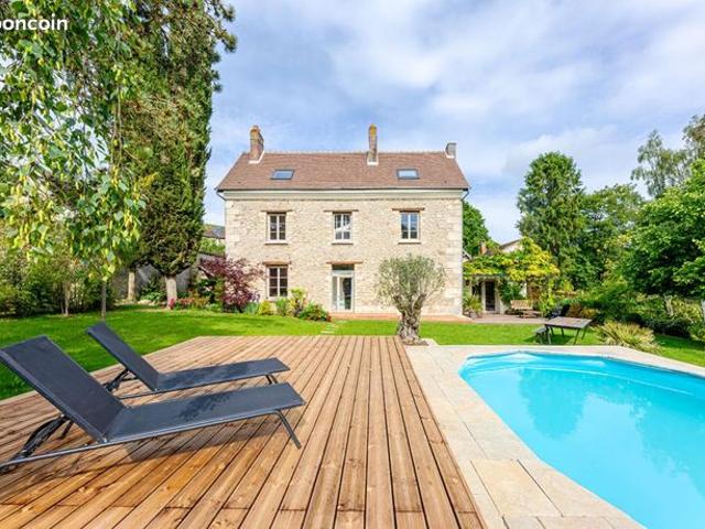Maison 6 pièces 180 m²