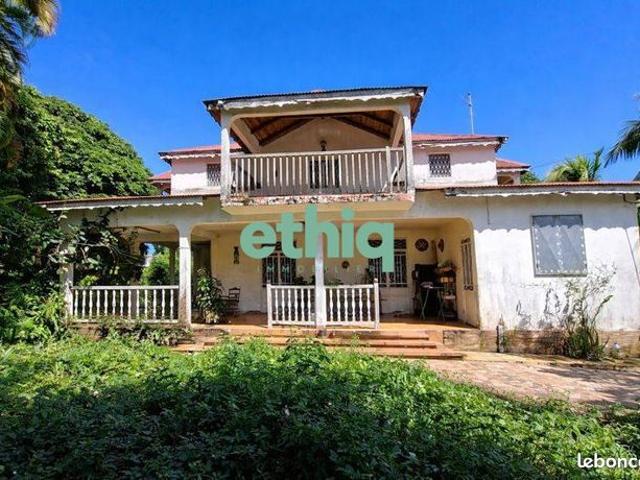 Maison 6 pièces 180 m²