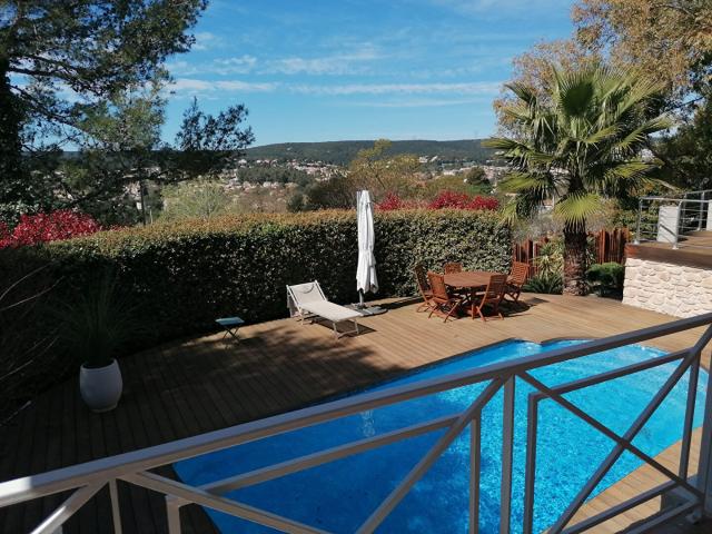 Maison 6 pièces 180 m²